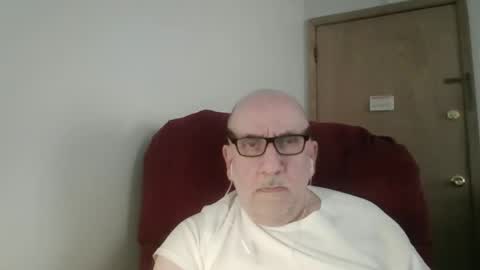 Tom online show from April 2026 10:19:02 PM