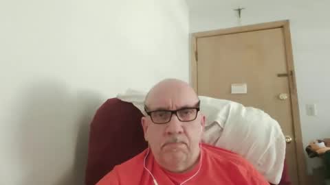 Snapshot of needlesslove chatting on May 2026 08:14:02 PM Tom online show from May 2026 08:14:02 PM