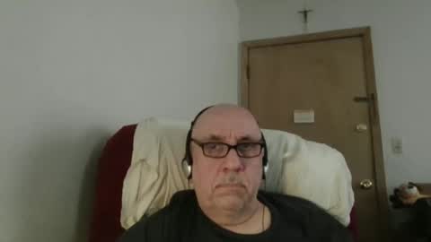 Snapshot of needlesslove chatting on June 2026 08:57:02 PM Tom online show from June 2026 08:57:02 PM