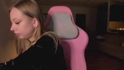 m a r i a online show from December 2024 03:18:02 AM