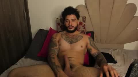 Snapshot of neeii chatting on February 2026 02:38:01 PM Nei turn green online show from February 2026 02:38:01 PM