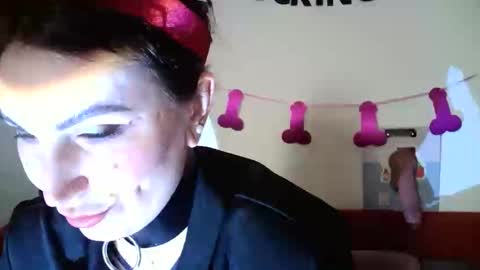 nefertiti_queen online show from February 2026 10:16:02 PM