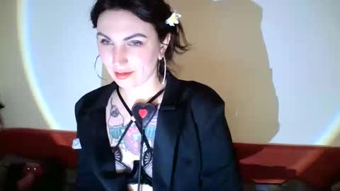 nefertiti_queen online show from March 2026 11:24:01 PM