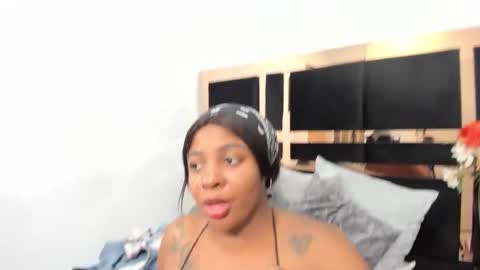 nefferetcharlotte online show from December 2025 09:55:01 PM