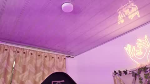 NEFTIS  online show from April 2026 09:39:33 PM