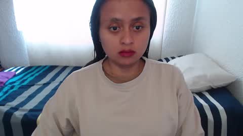 Snapshot of negrita_25 chatting on October 2025 02:05:01 PM Zoe online show from October 2025 02:05:01 PM