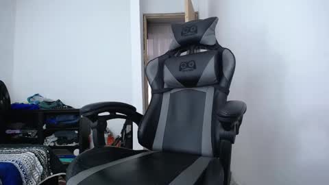 neitan___ online show from September 2025 03:14:01 PM