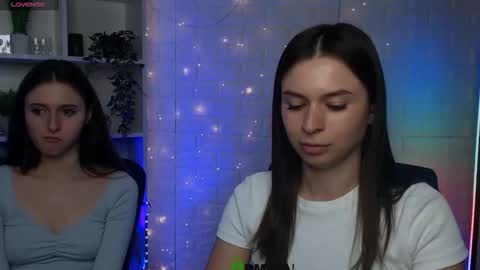 Snapshot of nekky_mouse chatting on September 2025 12:51:02 PM Meow online show from September 2025 12:51:02 PM