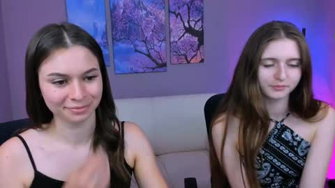 Snapshot of nekky_mouse chatting on October 2025 01:52:02 AM Meow online show from October 2025 01:52:02 AM