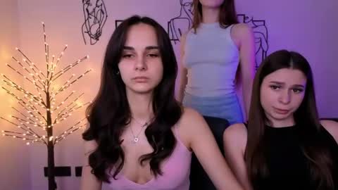 Snapshot of nekky_mouse chatting on July 2026 09:44:02 AM Meow online show from July 2026 09:44:02 AM