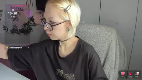 Snapshot of neko_sora chatting on March 2026 02:32:01 PM Kate online show from March 2026 02:32:01 PM