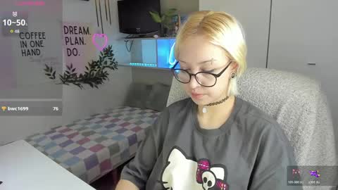 Snapshot of neko_sora chatting on April 2026 01:52:02 PM Kate online show from April 2026 01:52:02 PM