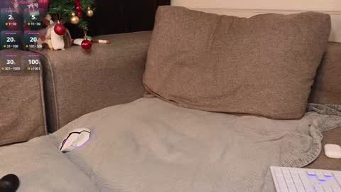 Neli online show from December 2024 10:27:01 PM