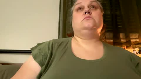 Snapshot of nellatlas chatting on December 2024 03:18:02 AM Nellie Atlas online show from December 2024 03:18:02 AM