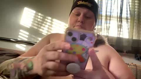 Snapshot of nellatlas chatting on December 2024 09:15:01 PM Nellie Atlas online show from December 2024 09:15:01 PM