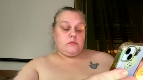 Snapshot of nellatlas chatting on October 2025 02:52:01 AM Nellie Atlas online show from October 2025 02:52:01 AM