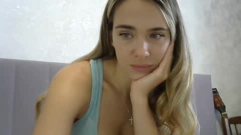 Snapshot of nelly_fortu chatting on September 2025 01:04:01 PM nelly_fortu online show from September 2025 01:04:01 PM