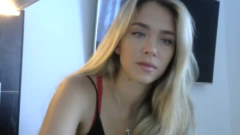 Snapshot of nelly_fortu chatting on July 2026 11:01:02 AM nelly_fortu online show from July 2026 11:01:02 AM