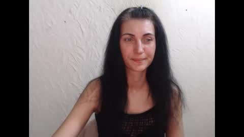Nensy online show from May 2026 03:31:02 PM