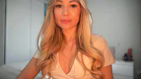 Snapshot of nensysafrons chatting on April 2026 01:41:01 PM NensySafrons online show from April 2026 01:41:01 PM