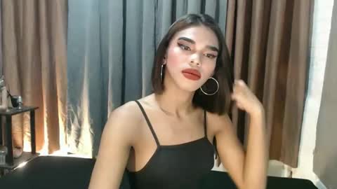 neomi online show from February 2026 07:07:01 PM