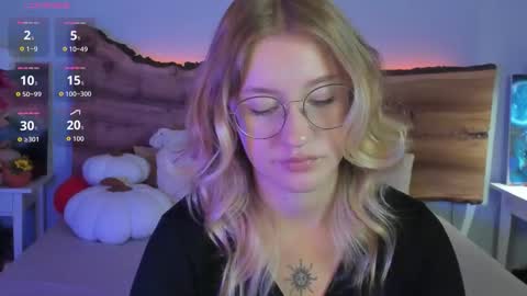 Snapshot of nerissa_xo chatting on October 2025 08:17:01 PM Nerissa online show from October 2025 08:17:01 PM