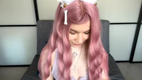 Lori online show from April 2026 01:27:02 PM