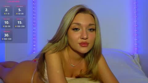 Nessa online show from October 2025 07:25:02 PM