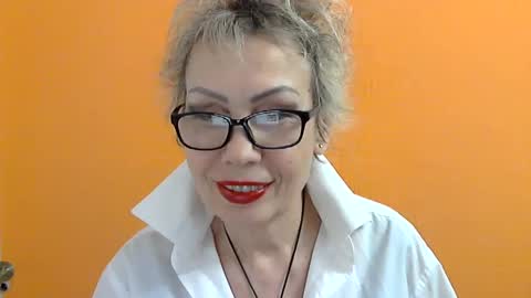 NessyJenixs online show from March 2025 06:00:01 PM