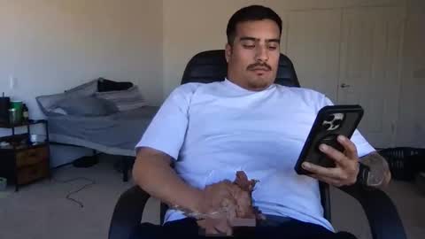 Snapshot of never___satisfied chatting on February 2026 09:19:02 PM never___satisfied online show from February 2026 09:19:02 PM