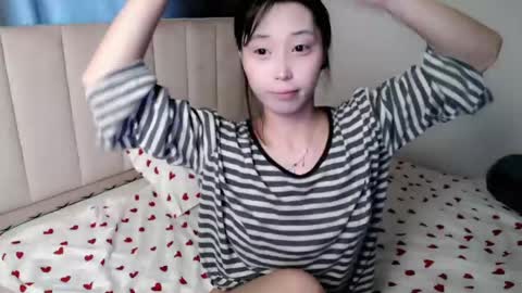 Snapshot of neverstopkissing chatting on May 2026 01:44:02 AM Rin online show from May 2026 01:44:02 AM