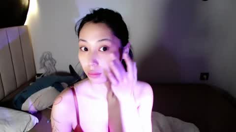 Snapshot of neverstopkissing chatting on May 2026 02:40:01 AM Rin online show from May 2026 02:40:01 AM