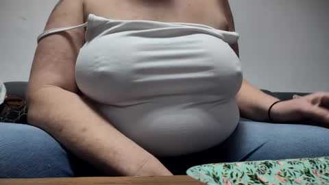 newbis666 online show from November 2025 10:01:02 PM