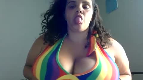 Snapshot of newfiebbw chatting on July 2026 07:51:01 PM Ms. Natural online show from July 2026 07:51:01 PM