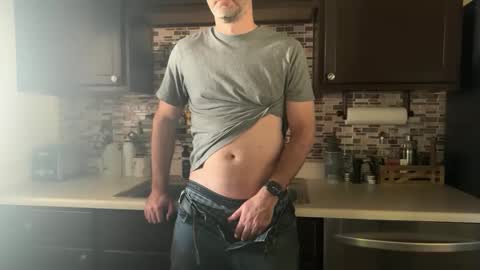 newguy_097 online show from September 2025 12:00:02 AM