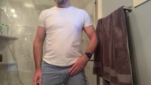 newguy_097 online show from February 2026 12:07:01 AM