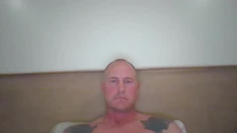 Snapshot of newportman1030 chatting on November 2025 02:47:02 AM amandandhisgirl online show from November 2025 02:47:02 AM