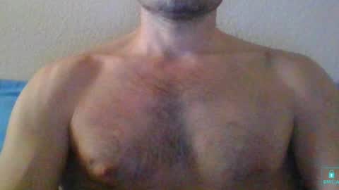 Snapshot of newtyguy90 chatting on January 2025 02:21:02 PM newtyguy90 online show from January 2025 02:21:02 PM