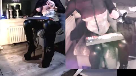 Snapshot of newwetcouple chatting on February 2026 12:30:02 AM NylonHeelFreaks online show from February 2026 12:30:02 AM