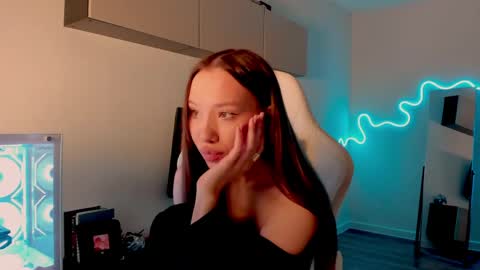 Mina online show from April 2026 07:25:02 AM