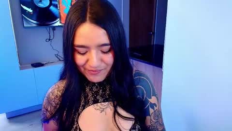 Snapshot of neytiri_san chatting on April 2026 05:52:02 PM Valery Gonzales online show from April 2026 05:52:02 PM