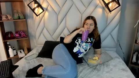 Milena online show from March 2025 02:01:02 PM