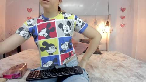 Milena online show from April 2026 12:17:02 PM