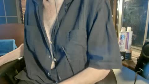 Snapshot of nfgwholoves2cum chatting on December 2024 01:22:01 AM NFG Nice Friendly Guy Dick online show from December 2024 01:22:01 AM