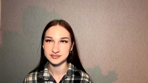 Snapshot of nganlyerly chatting on April 2026 05:46:02 PM Kate Ng online show from April 2026 05:46:02 PM