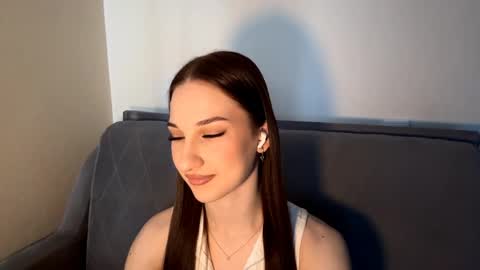 Snapshot of nganlyerly chatting on April 2026 12:31:01 PM Kate Ng online show from April 2026 12:31:01 PM