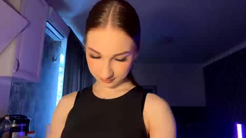 Snapshot of nganlyerly chatting on April 2026 01:16:02 PM Kate Ng online show from April 2026 01:16:02 PM