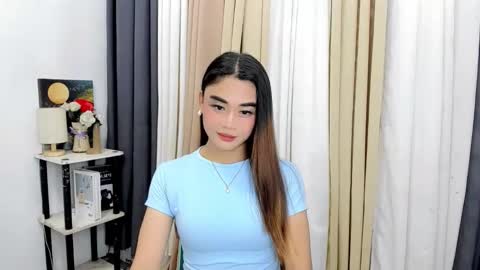 Snapshot of nhics_and_hades chatting on February 2026 01:09:01 AM nhics and hades online show from February 2026 01:09:01 AM