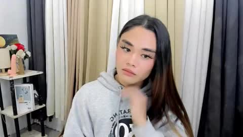 Snapshot of nhics_and_hades chatting on February 2026 01:01:02 AM nhics and hades online show from February 2026 01:01:02 AM