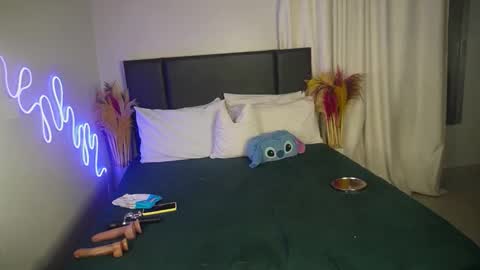 kikiNiaAria online show from September 2025 09:46:02 AM